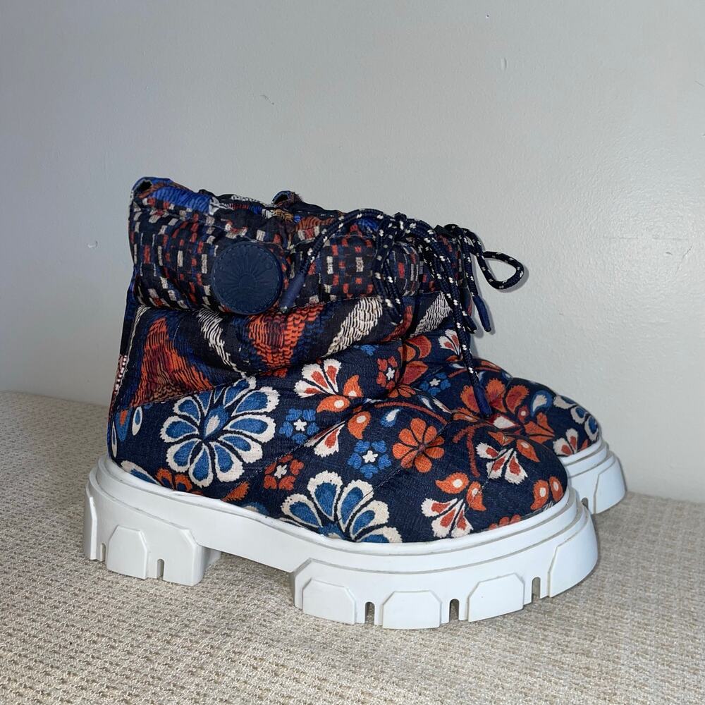 Farm Rio Womens Pineapple Flowers Lug Sole Platform Ankle Boot